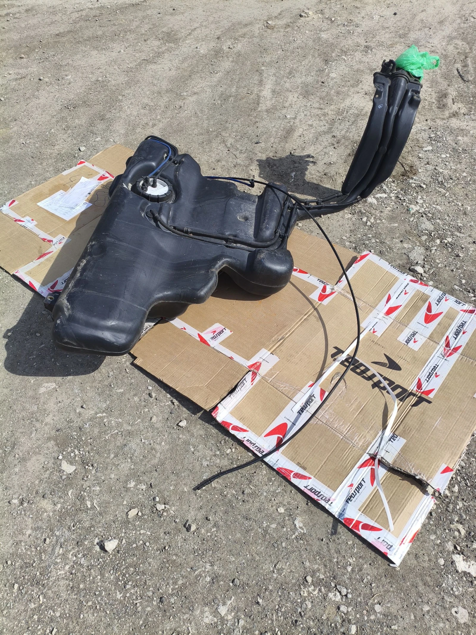 Резервоар за шкода октавия 1 дизел, снимка 2 - Части - 53894862