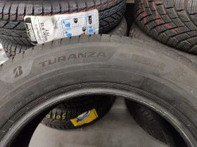 Гуми Летни 235/60R17, снимка 5 - Гуми и джанти - 44465587