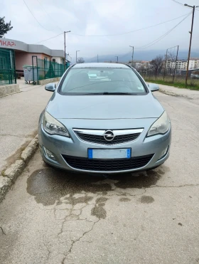 Opel Astra Sports Tourer, снимка 4