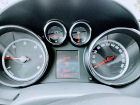 Opel Astra Sports Tourer, снимка 10