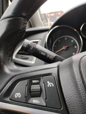 Opel Astra Sports Tourer, снимка 8