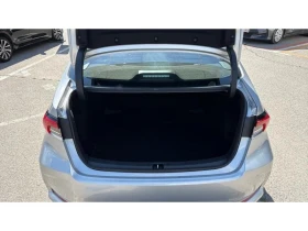 Toyota Corolla SDN 1.8HSD Executive, снимка 10