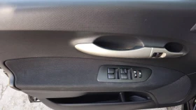 Toyota Auris 1.6, снимка 9