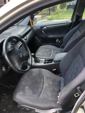 Mercedes-Benz C 200, снимка 5