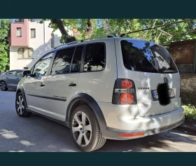 VW Touran Cross DSG TSI, снимка 3