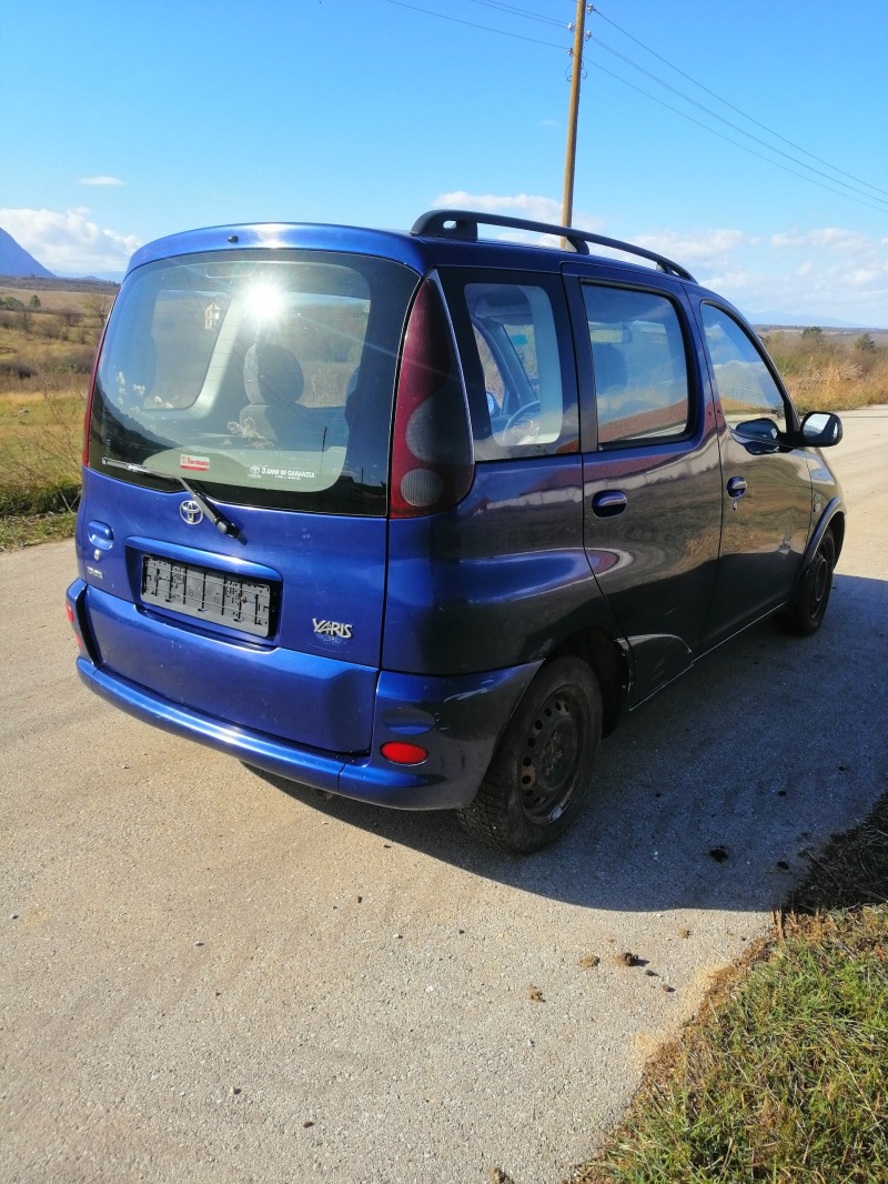 Toyota Yaris verso 1.4D, снимка 5 - Автомобили и джипове - 44604122