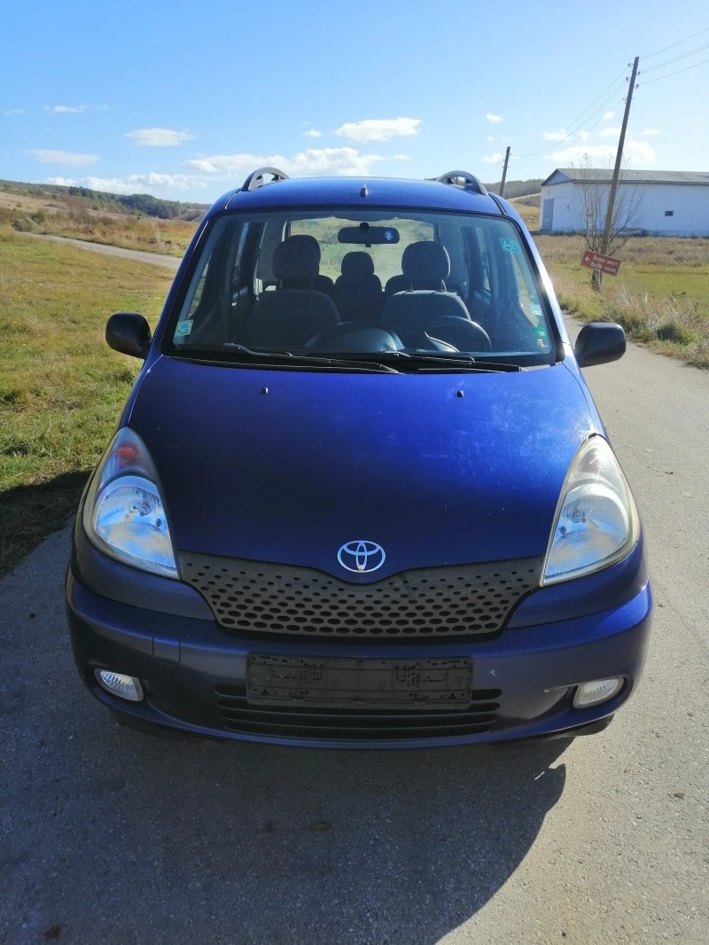 Toyota Yaris verso 1.4D, снимка 3 - Автомобили и джипове - 44604122