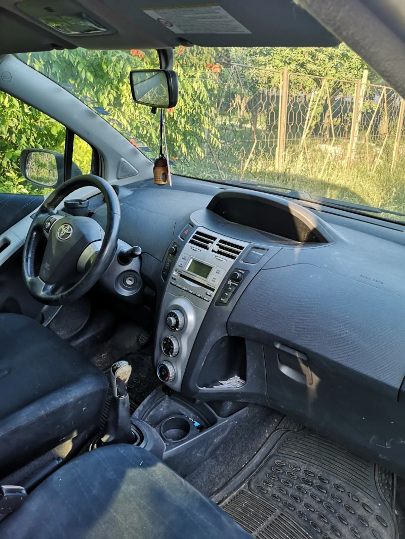 Toyota Yaris, снимка 3 - Автомобили и джипове - 46541184