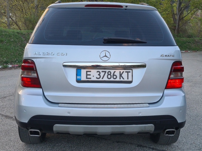 Mercedes-Benz ML 320 SPORT///Навигация///Шибедах , снимка 7 - Автомобили и джипове - 46061156