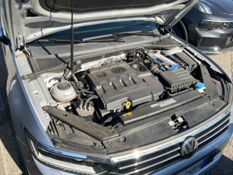 VW Passat 2.0TDI-Очакван внос., снимка 14 - Автомобили и джипове - 46087013
