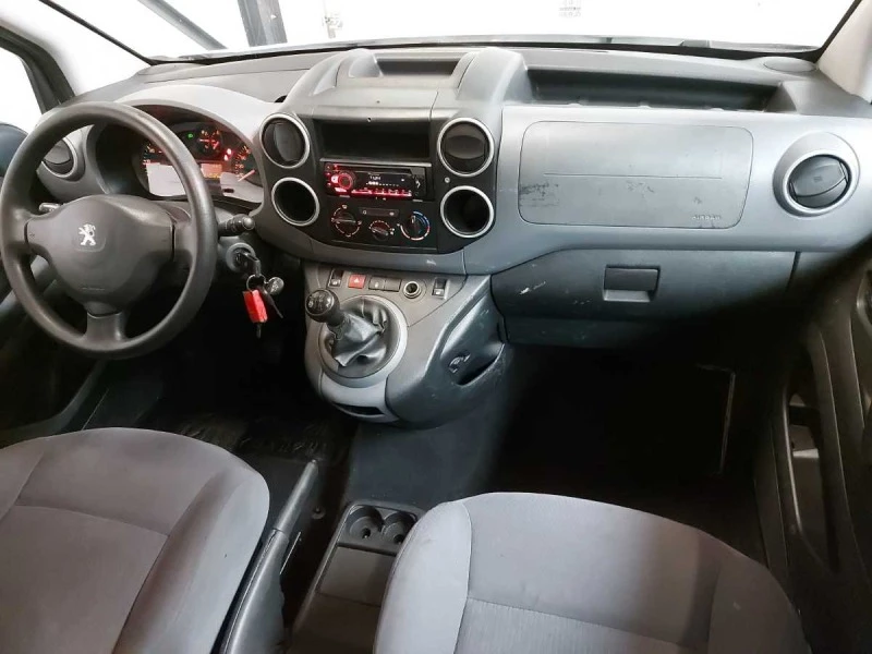 Peugeot Partner 1.6 HDI, снимка 8 - Автомобили и джипове - 47297075