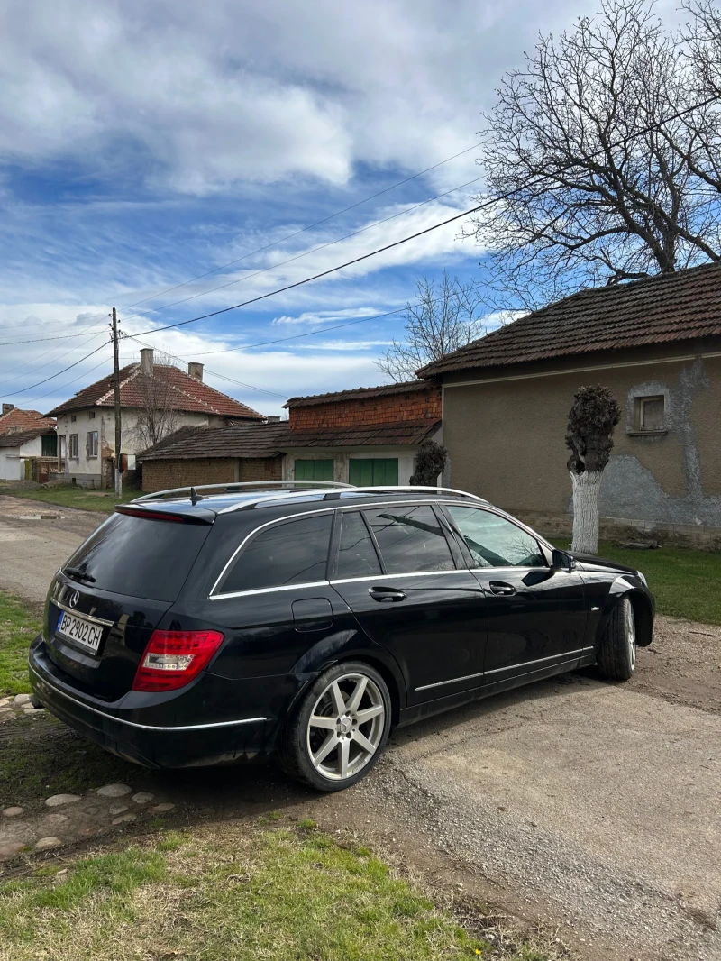 Mercedes-Benz C 220 AMG-Line, снимка 3 - Автомобили и джипове - 47987664