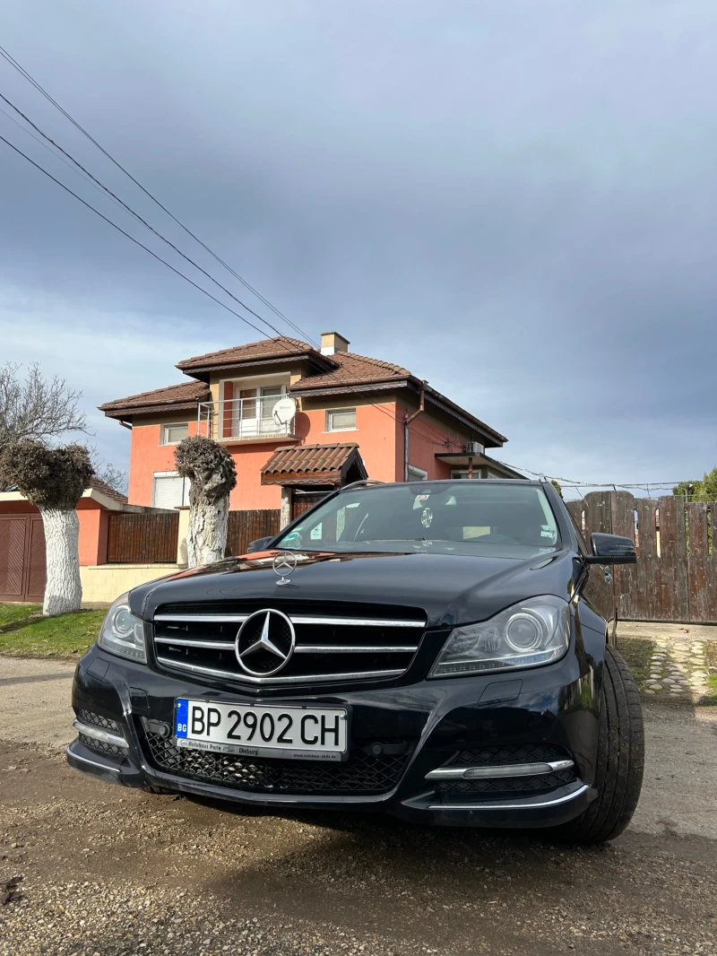 Mercedes-Benz C 220 AMG-Line, снимка 2 - Автомобили и джипове - 47987664