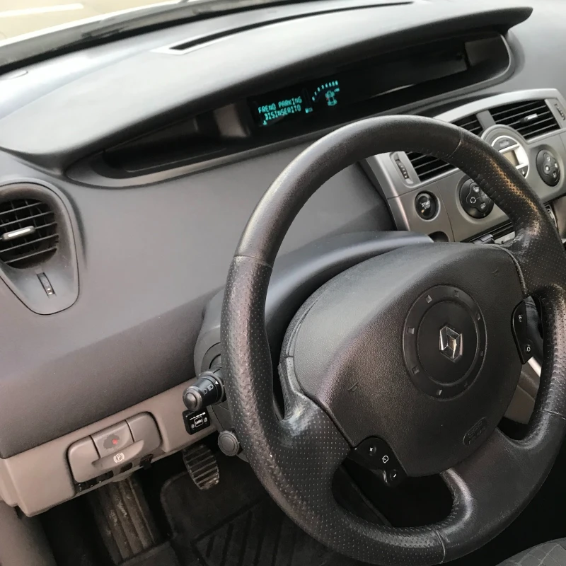 Renault Scenic, снимка 9 - Автомобили и джипове - 48588448