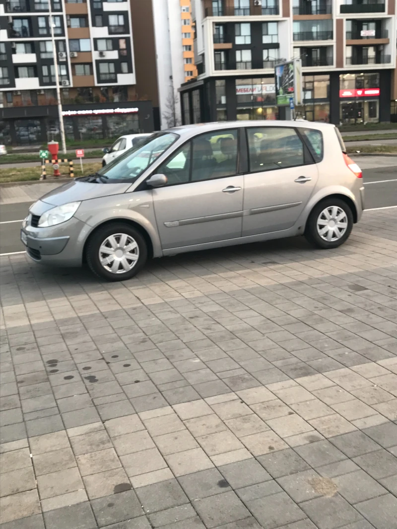 Renault Scenic, снимка 7 - Автомобили и джипове - 48588448