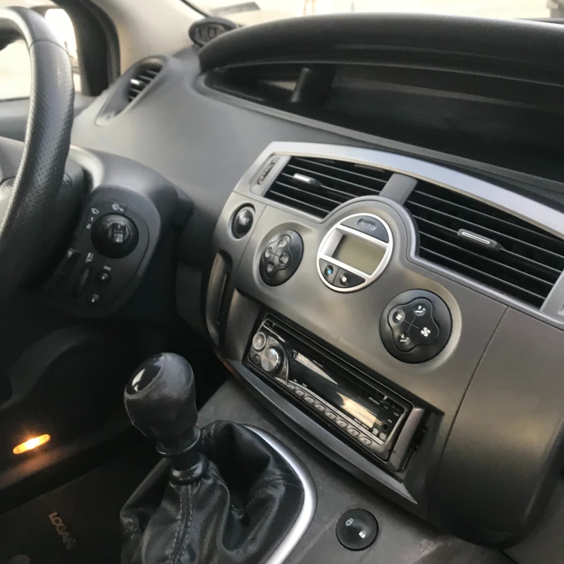 Renault Scenic, снимка 11 - Автомобили и джипове - 48588448