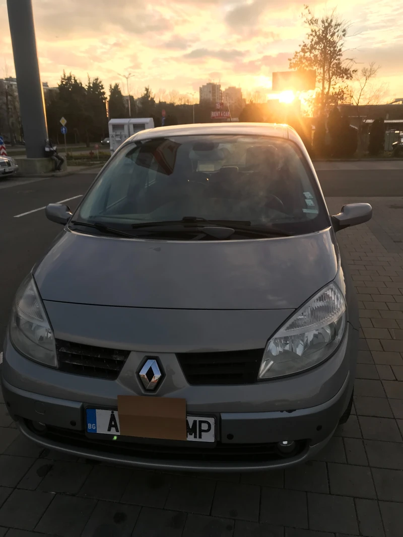 Renault Scenic, снимка 15 - Автомобили и джипове - 48588448