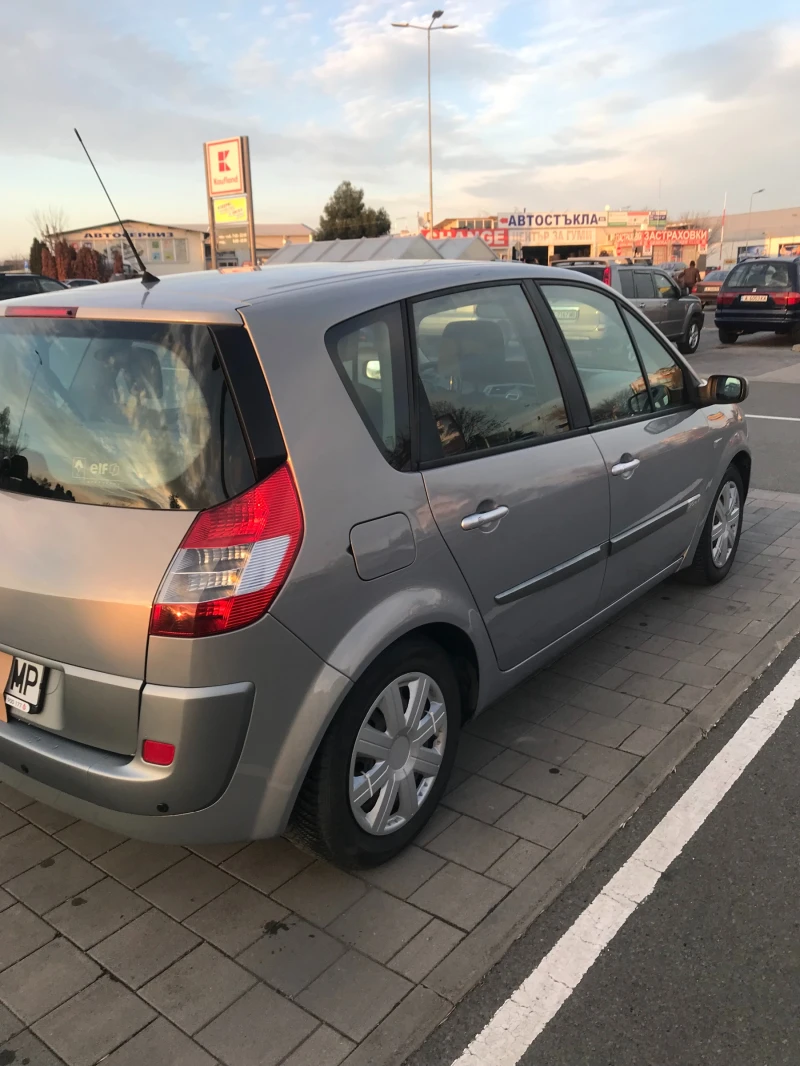 Renault Scenic, снимка 14 - Автомобили и джипове - 48588448