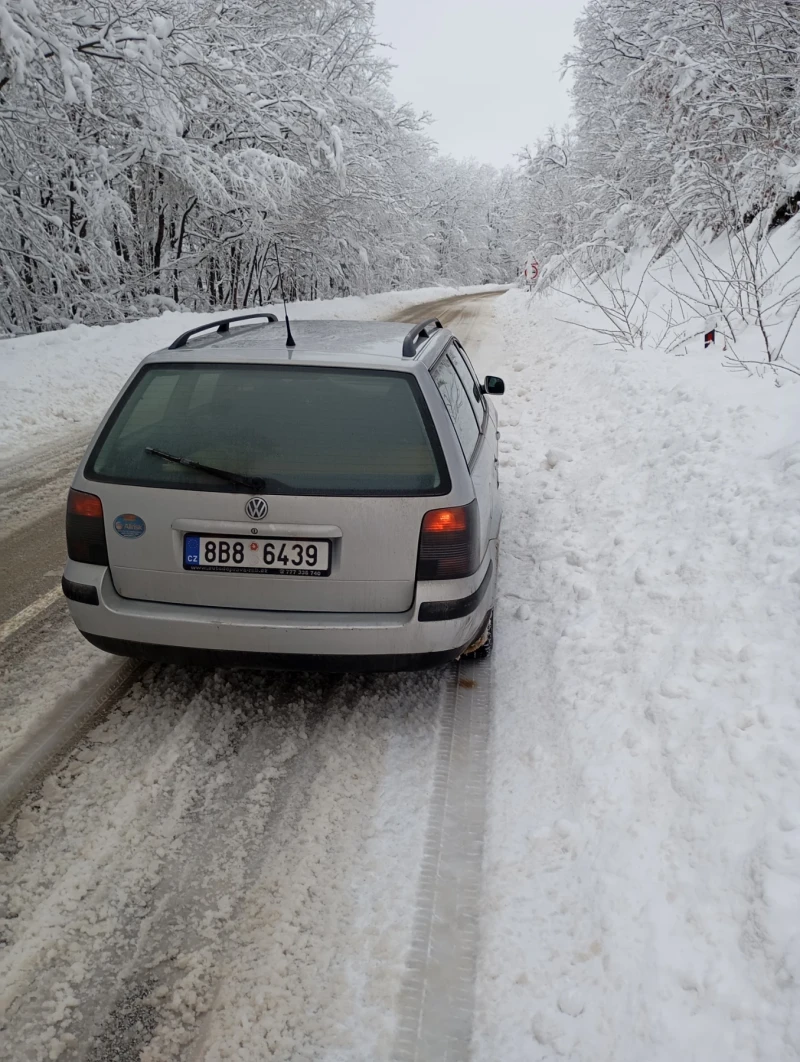 VW Passat, снимка 5 - Автомобили и джипове - 48619667