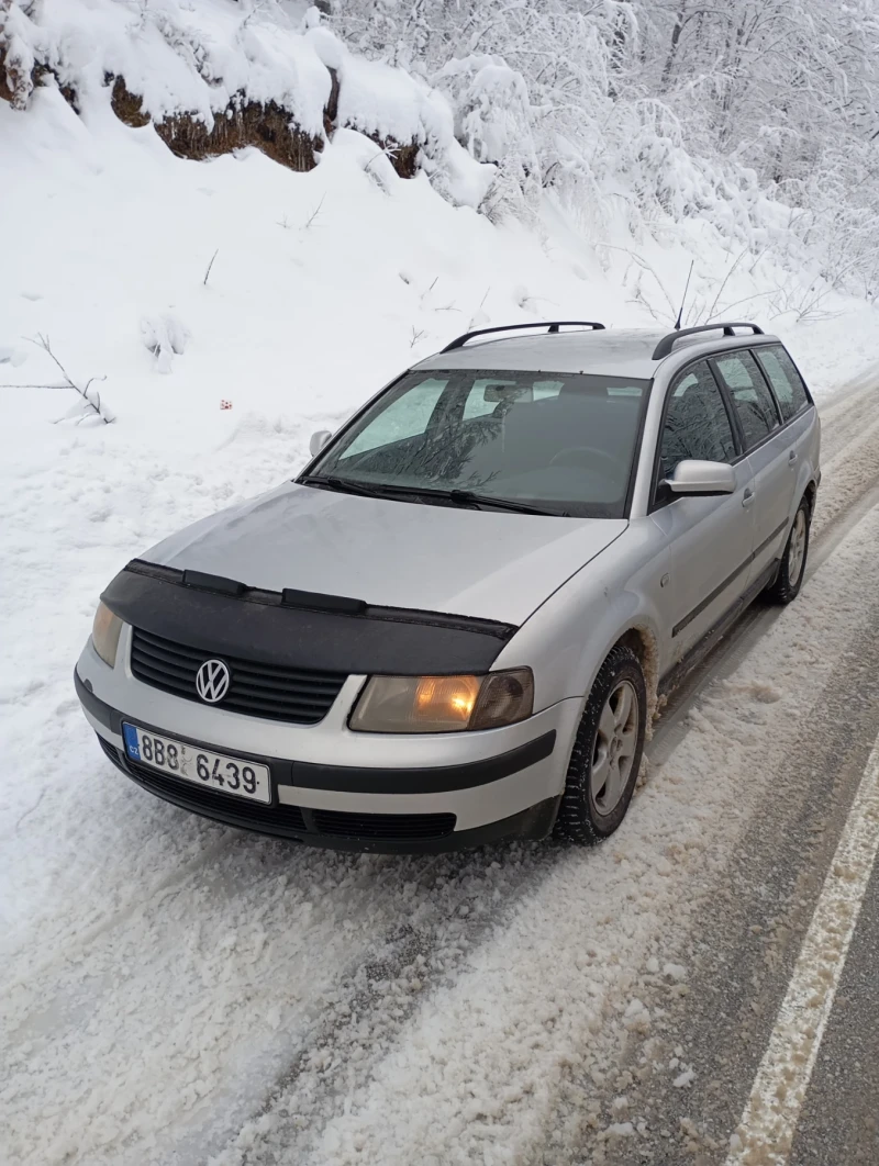 VW Passat, снимка 1 - Автомобили и джипове - 48619667