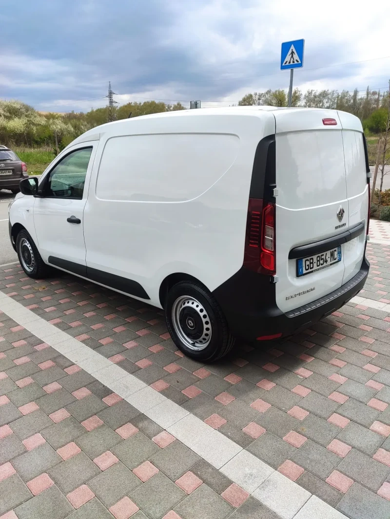 Renault Express 35700км EURO 6, снимка 3 - Автомобили и джипове - 51232050