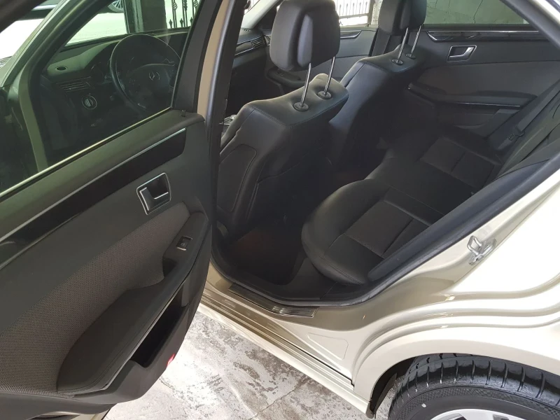 Mercedes-Benz E 350 КатоНов* 306HP* 4Matic, снимка 11 - Автомобили и джипове - 51234561