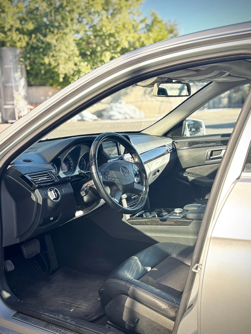 Mercedes-Benz E 350, снимка 11 - Автомобили и джипове - 51814359