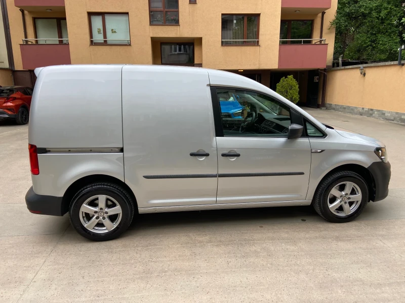 VW Caddy, снимка 5 - Автомобили и джипове - 52360690