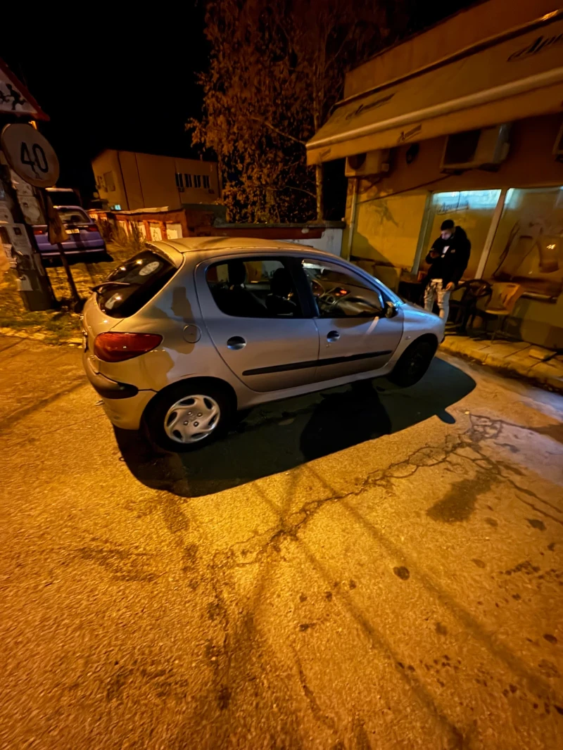 Peugeot 206, снимка 5 - Автомобили и джипове - 52548564