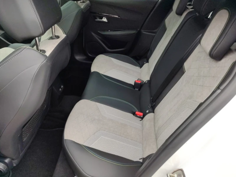 Peugeot 208 GT EV 50kWh (136hp) AT, снимка 12 - Автомобили и джипове - 53257038