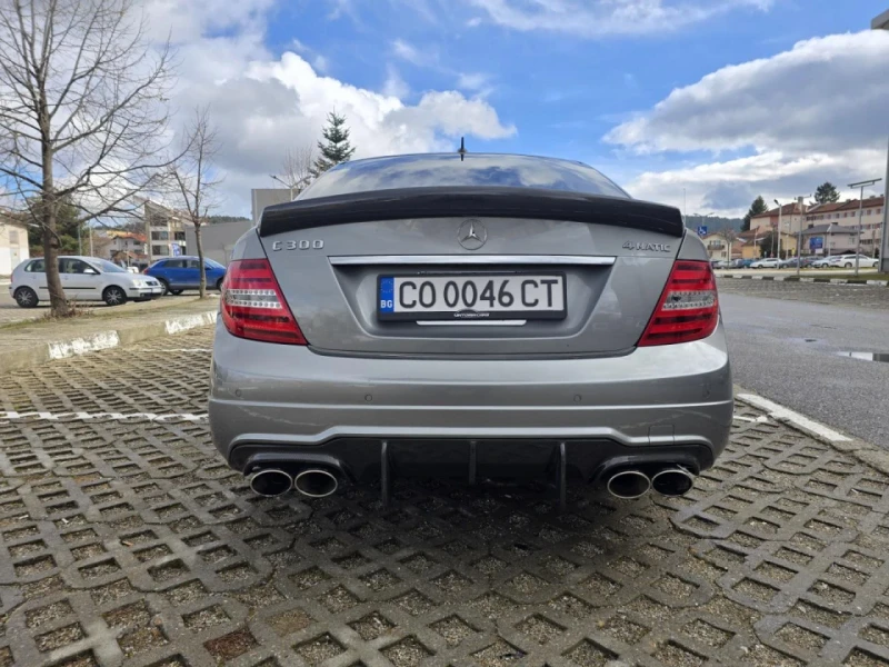 Mercedes-Benz C 300, снимка 4 - Автомобили и джипове - 53469802
