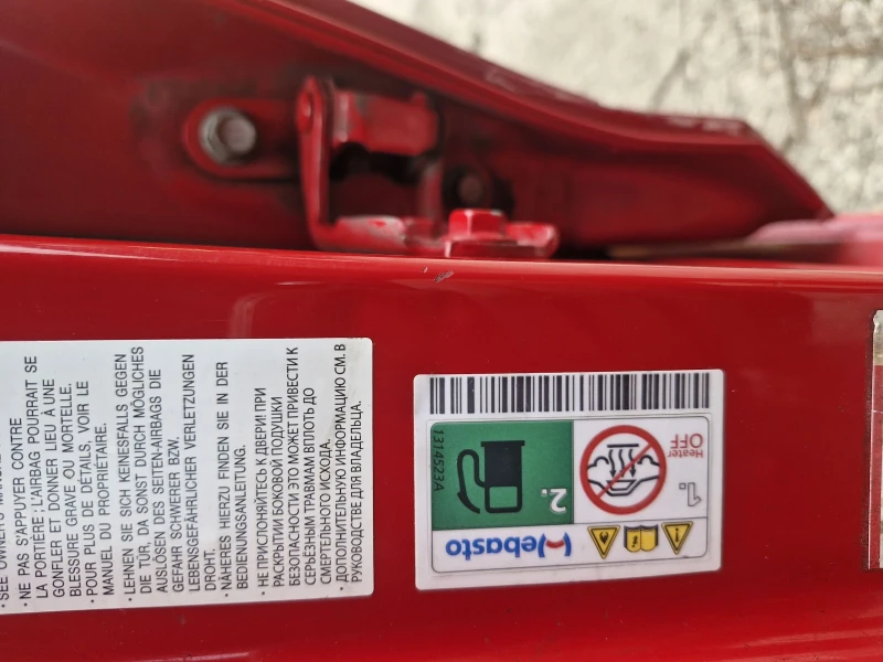 Toyota Yaris 1.0 , снимка 5 - Автомобили и джипове - 53486155