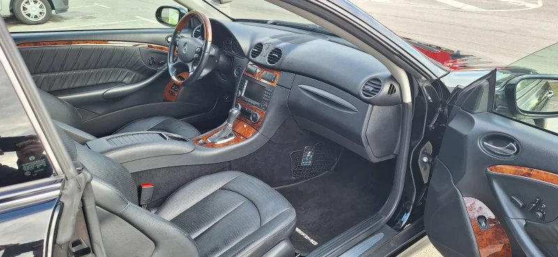 Mercedes-Benz CLK 550 AMG , снимка 11 - Автомобили и джипове - 53560341