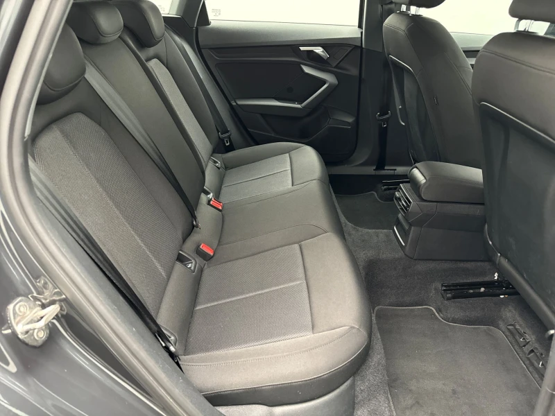 Audi A3  35 TDI Business, снимка 11 - Автомобили и джипове - 53570152