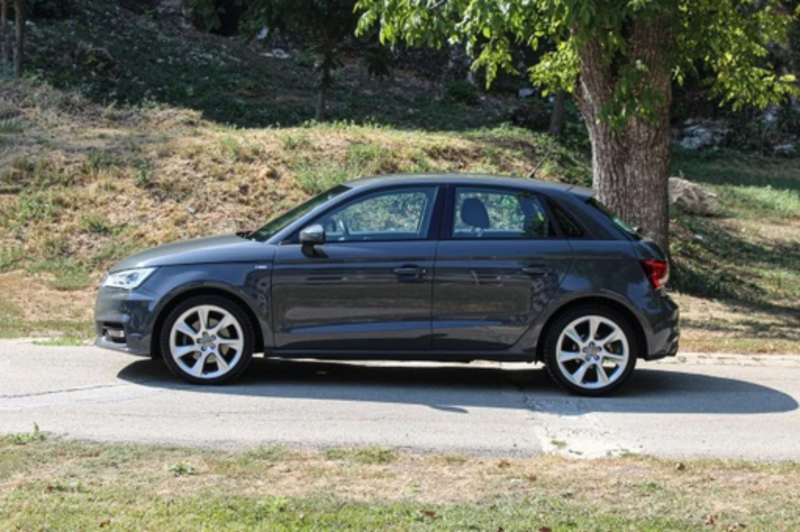 Audi A1 1.4TFSI 150kc/sportback/ ШВЕЙЦАРИЯ/ LED/Nardo Grey - изображение 4