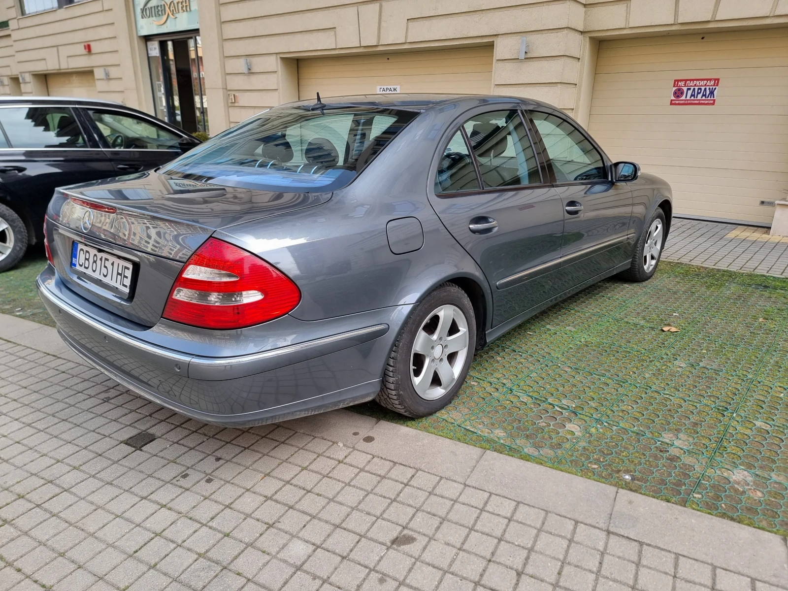 Mercedes-Benz E 350 Mercedes-Benz E 350 4MATIC Автомат - изображение 5
