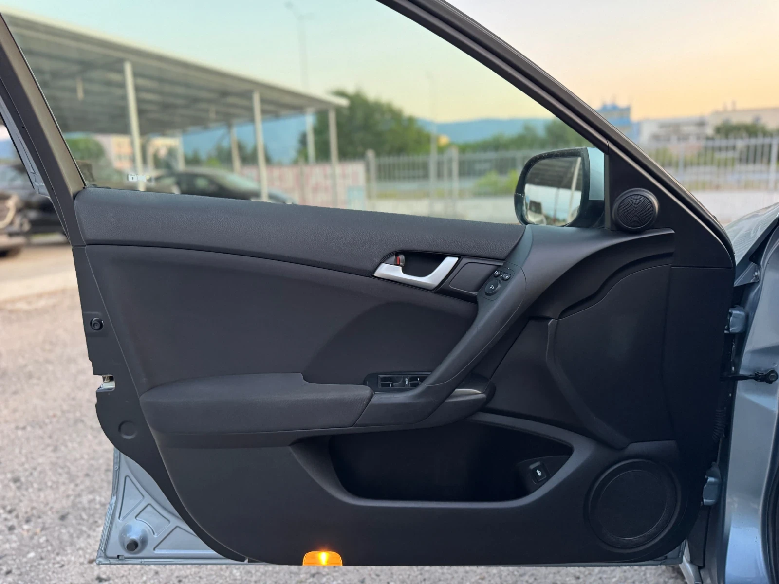 Honda Accord 2.0i Facelift - изображение 7