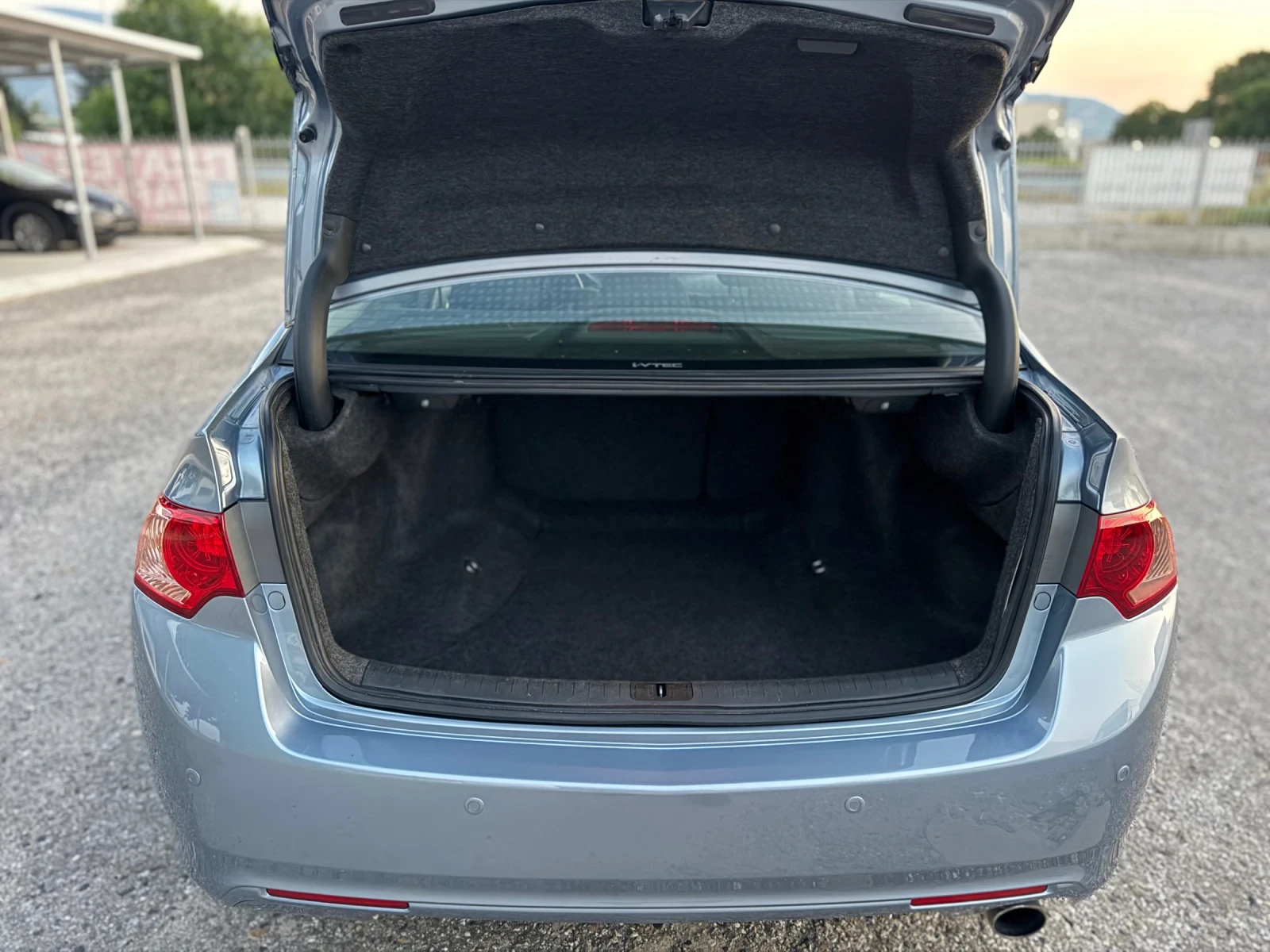 Honda Accord 2.0i Facelift | Mobile.bg   15