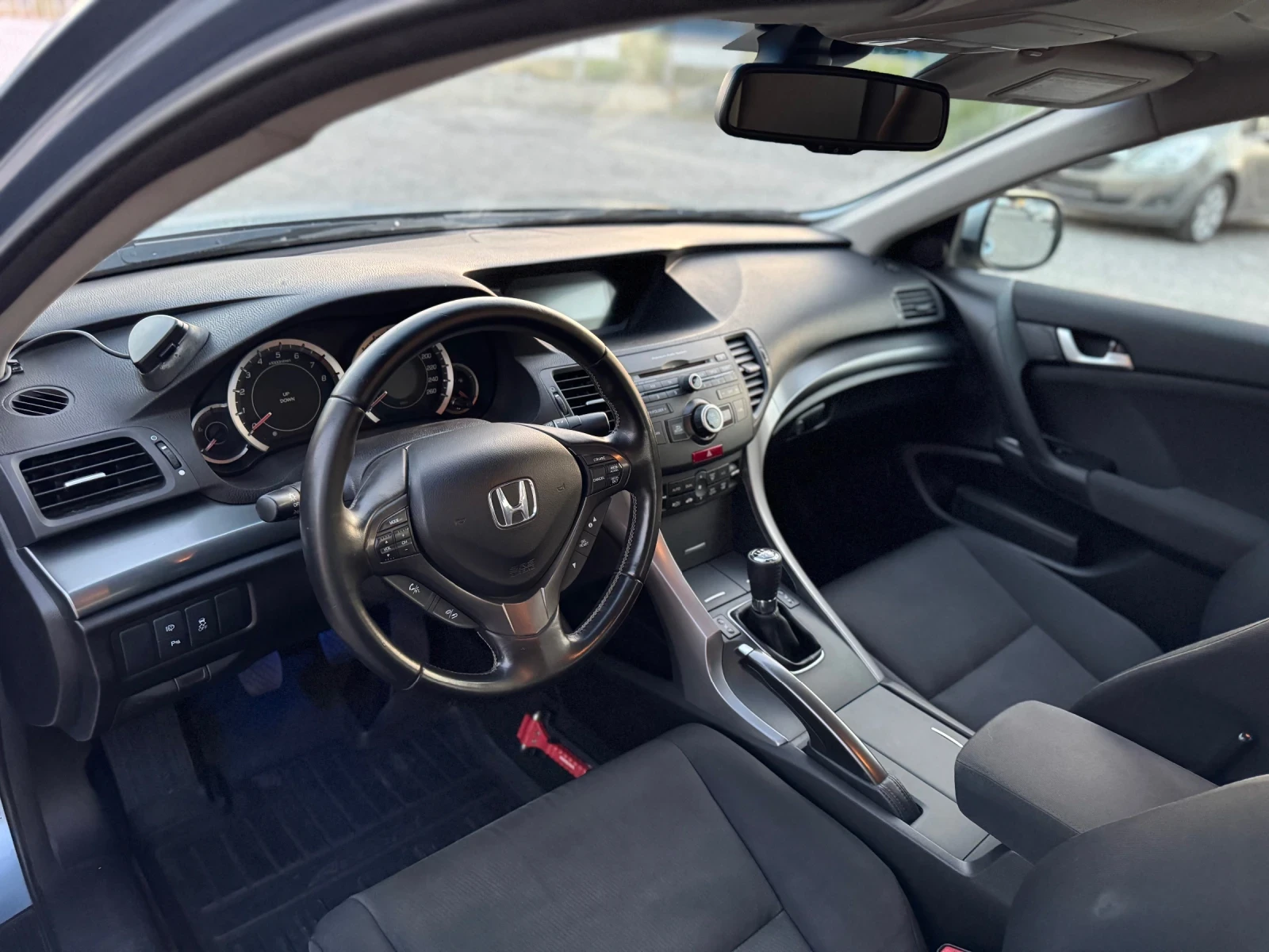 Honda Accord 2.0i Facelift - изображение 9