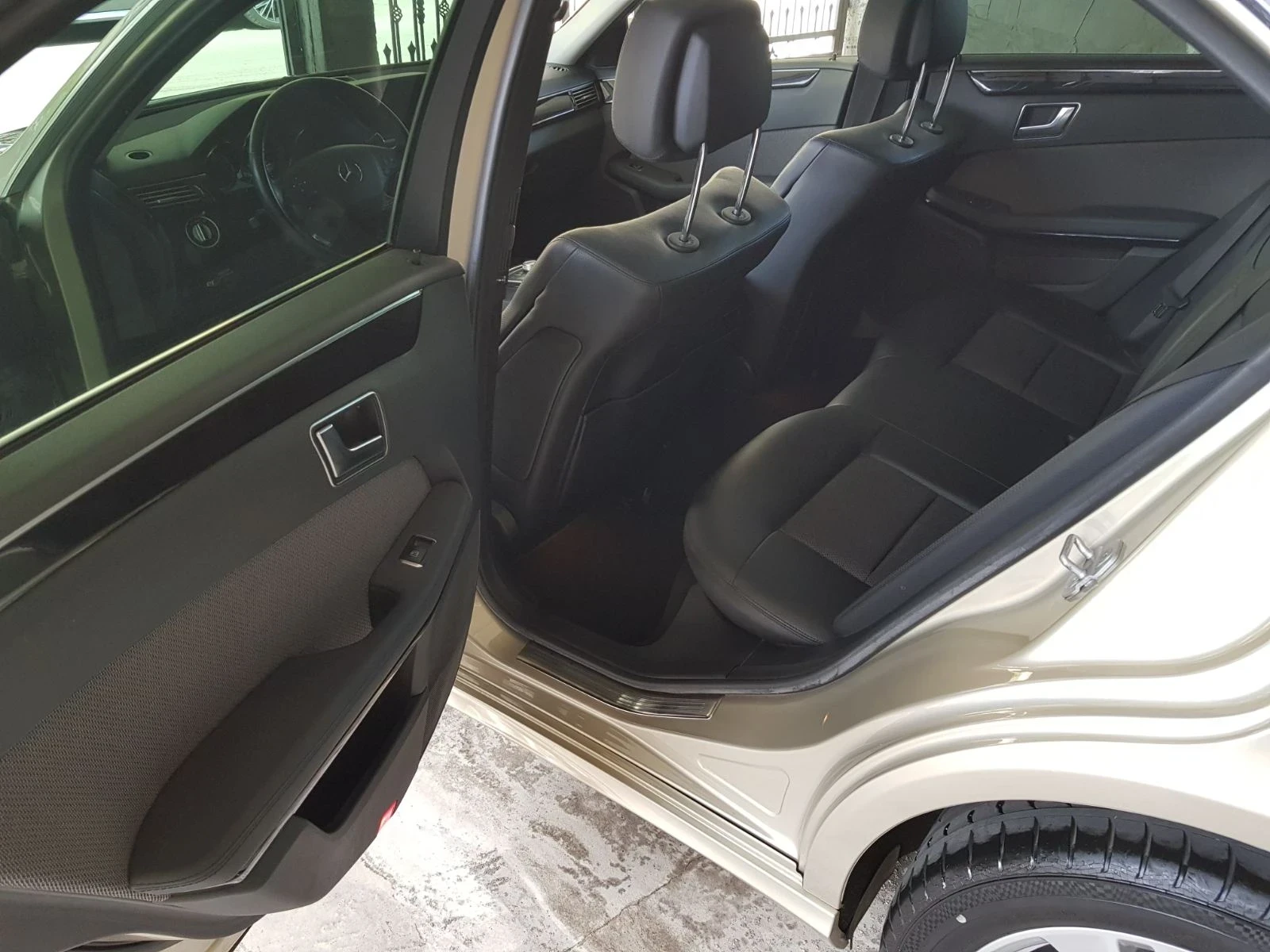 Mercedes-Benz E 350 КатоНов* 306HP* 4Matic | Mobile.bg — изображение 11