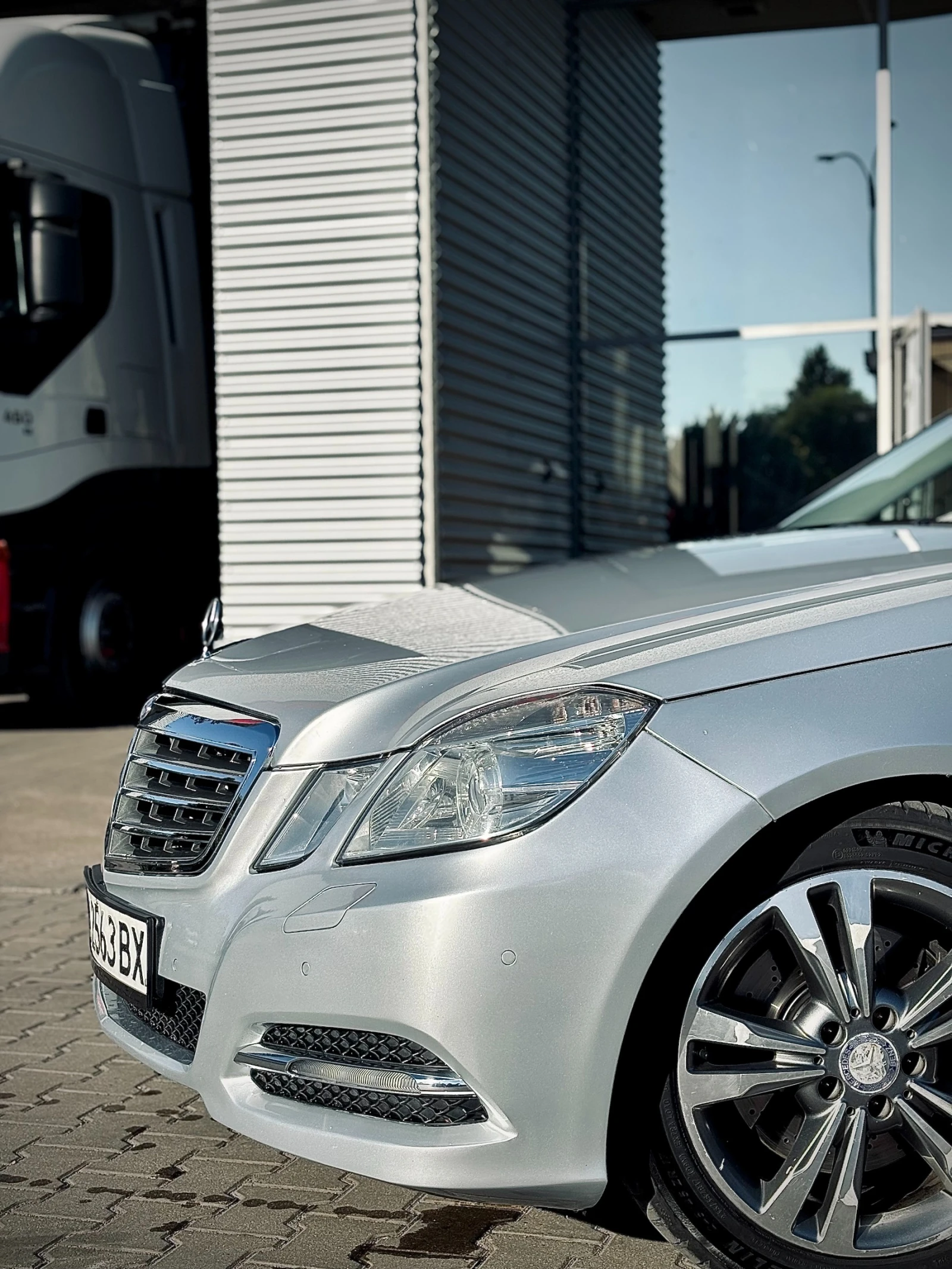 Mercedes-Benz E 350  - изображение 3