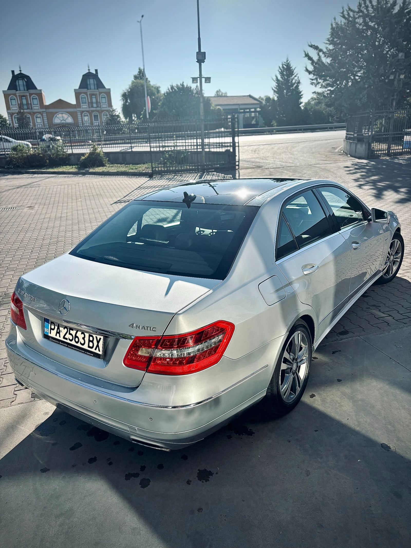 Mercedes-Benz E 350  - изображение 4