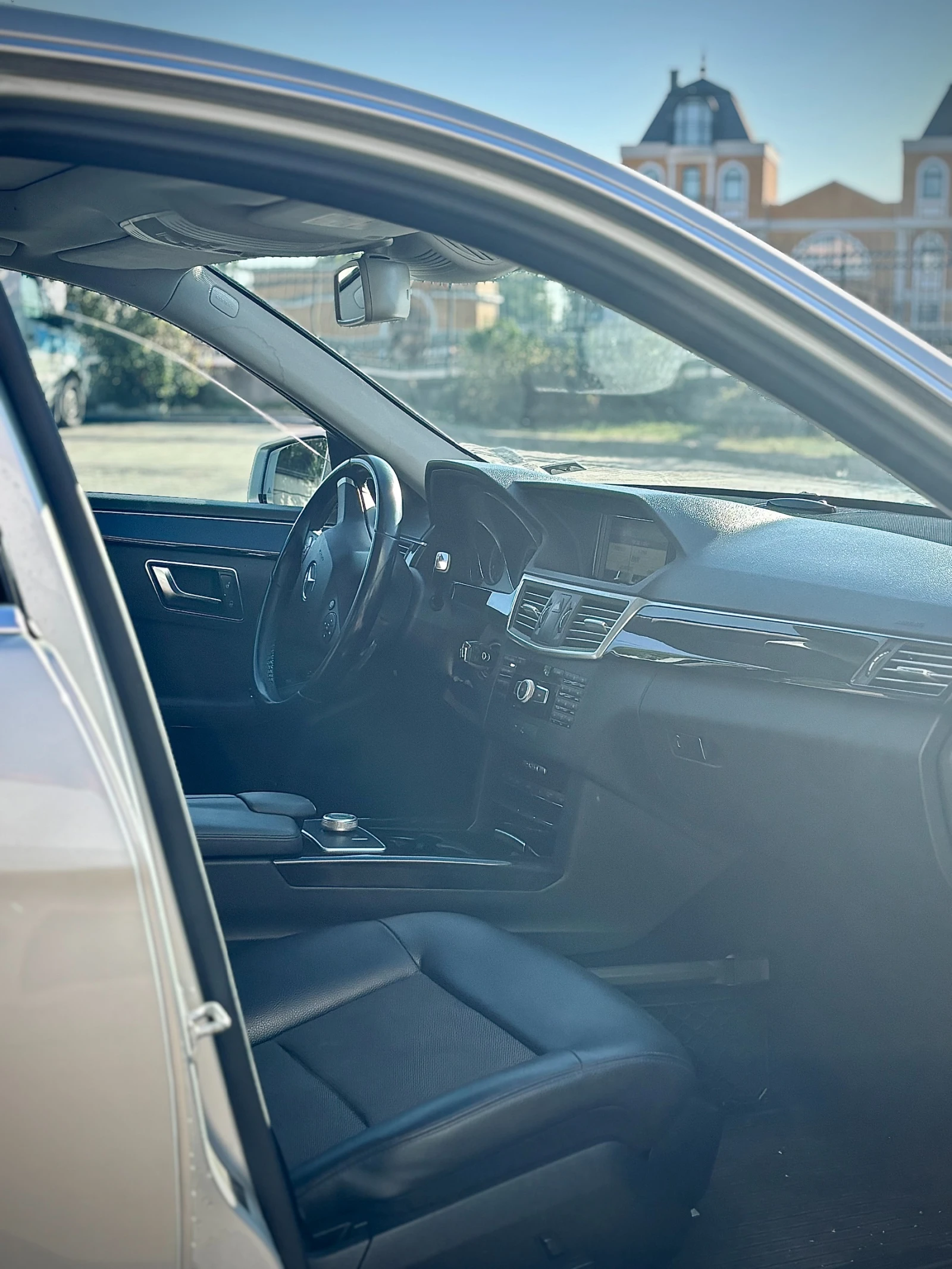 Mercedes-Benz E 350  - изображение 9