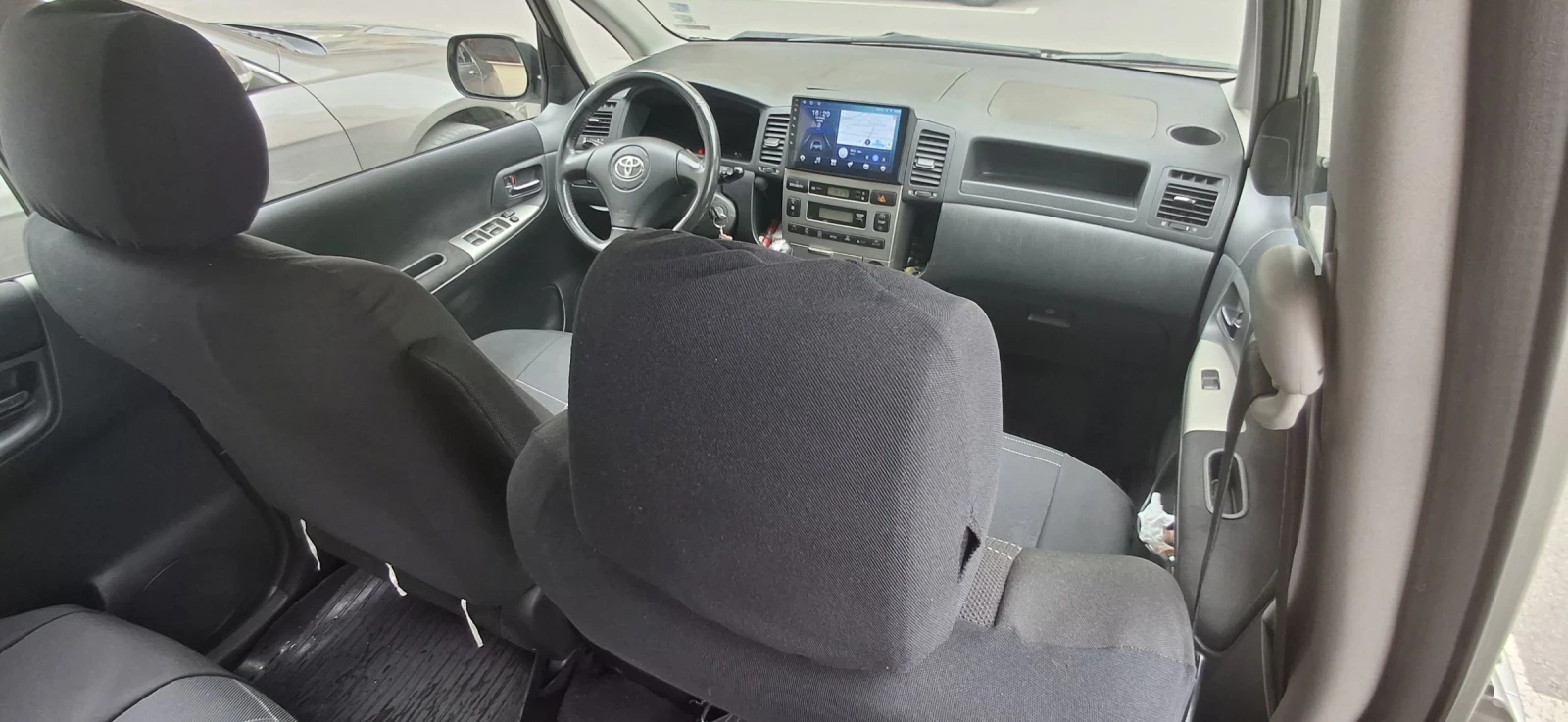 Toyota Corolla verso  - изображение 5