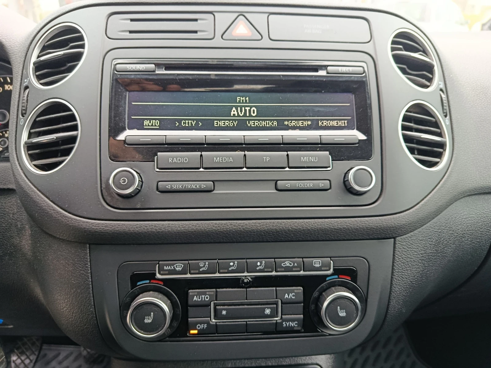 VW Golf Plus 2012  | Mobile.bg   17