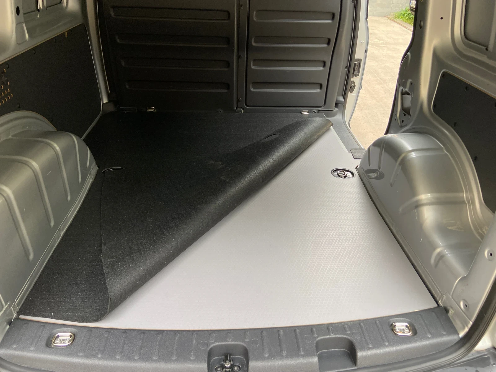 VW Caddy | Mobile.bg � ����������� 16