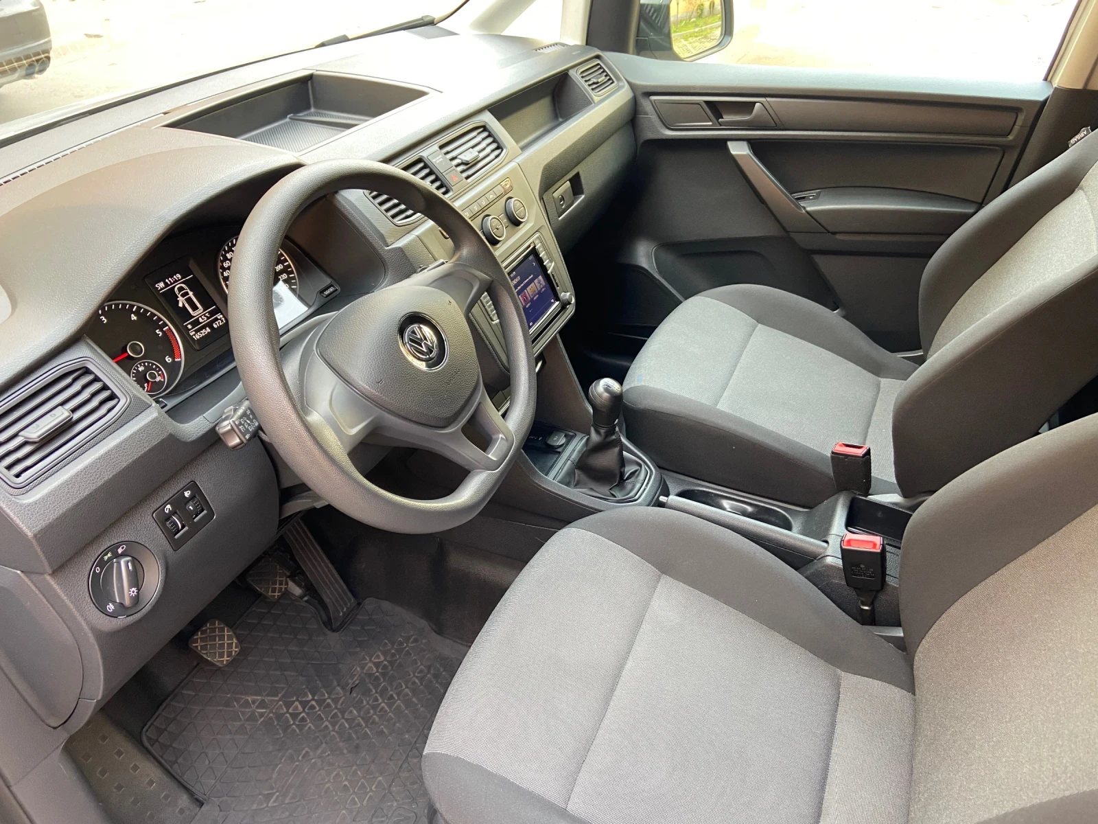 VW Caddy  - изображение 8