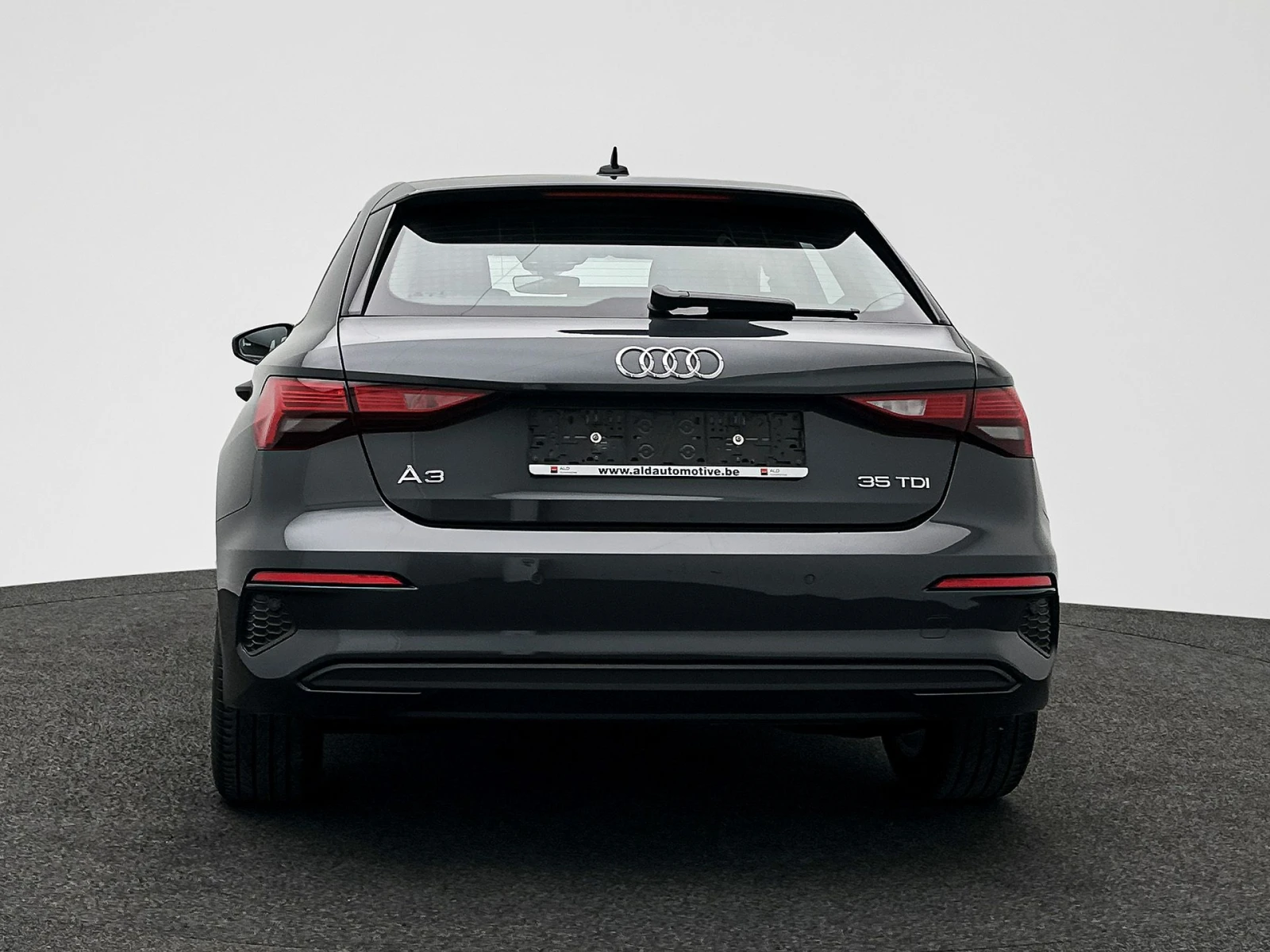 Audi A3  35 TDI Business - изображение 8