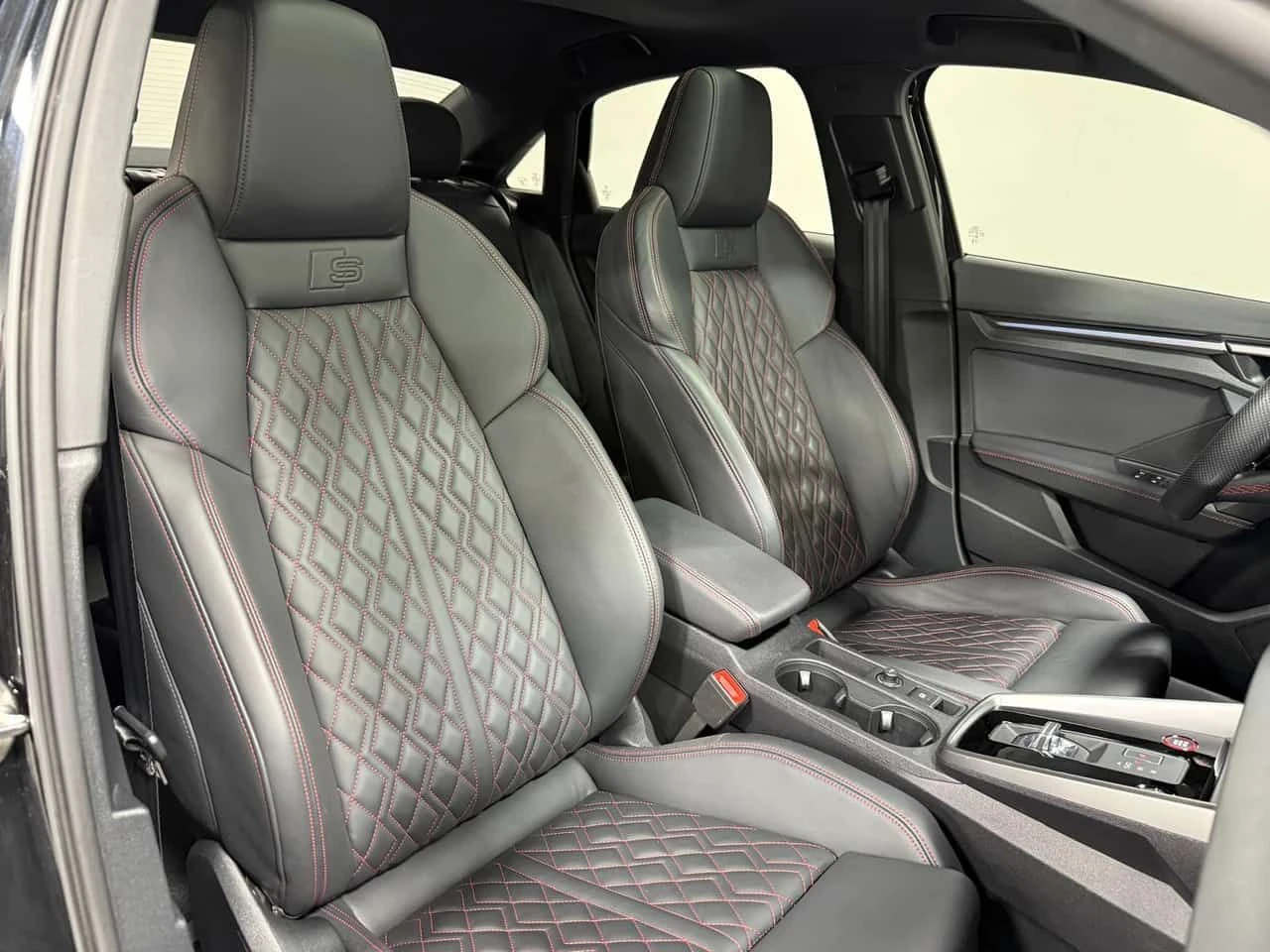 Audi S3 * Progressiv * CARFAX * ЦЕНА ДО БГ - изображение 10