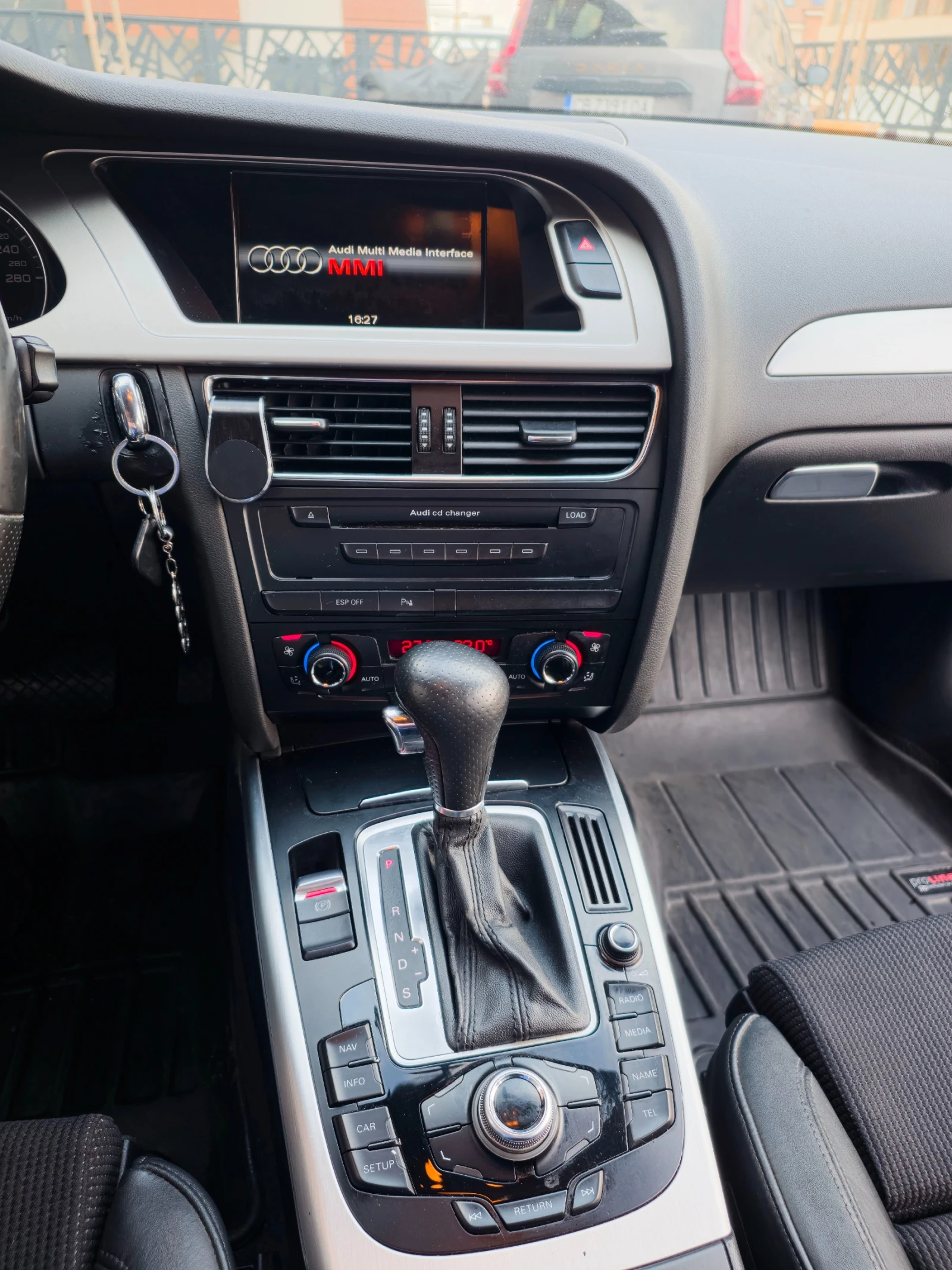 Audi A4 b8 S-line+ Автоматик 2.00tdi 143к.с., снимка 13 - Автомобили и джипове - 54038422